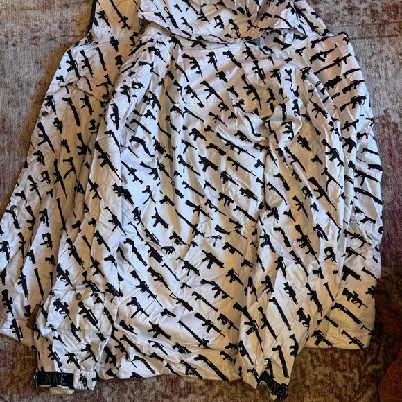 ROGUE STATUS GRENADE ARTIST SERIES GUNSHOW SNOWBOARDING JACKET MENS L - Picture 6 of 6